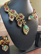 Antique Kundan Necklace Set